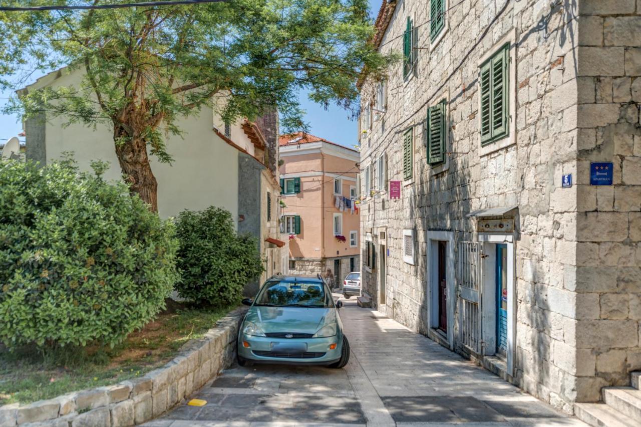 Studio Apartments Sv. Duje Split Buitenkant foto
