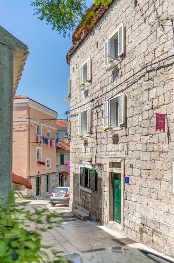 Studio Apartments Sv. Duje Split Buitenkant foto